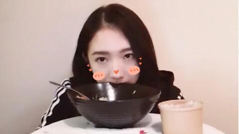 吃东西跳舞明星合集,美食与舞动盛宴，明星们的独特饮食与舞蹈风采